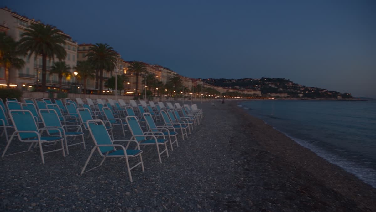 La promenade des Anglais à Nice, front de mer et façades